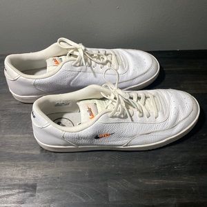 White Nike men’s Sneakers/shoes